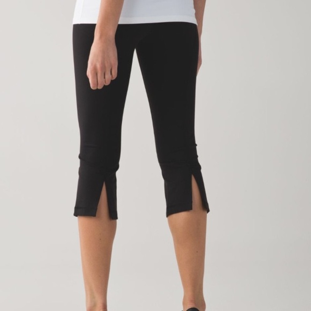 LULULEMON black crops - Picture 8 of 8